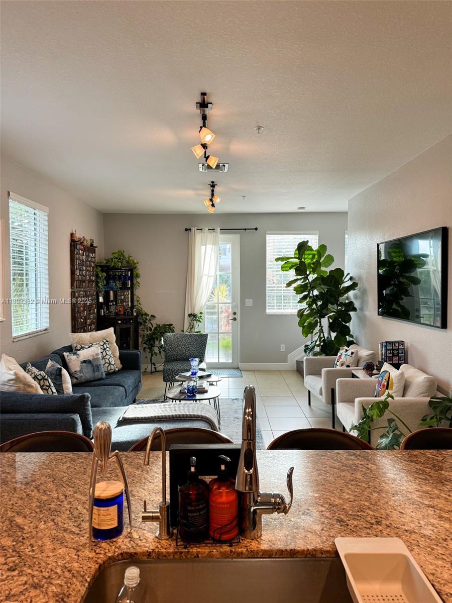 COBBLESTONE II - Residential Lease