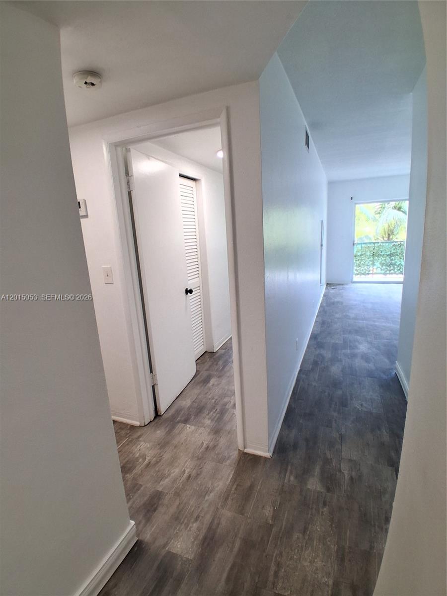 FLORIDIAN ARMS CONDO - Residential Lease