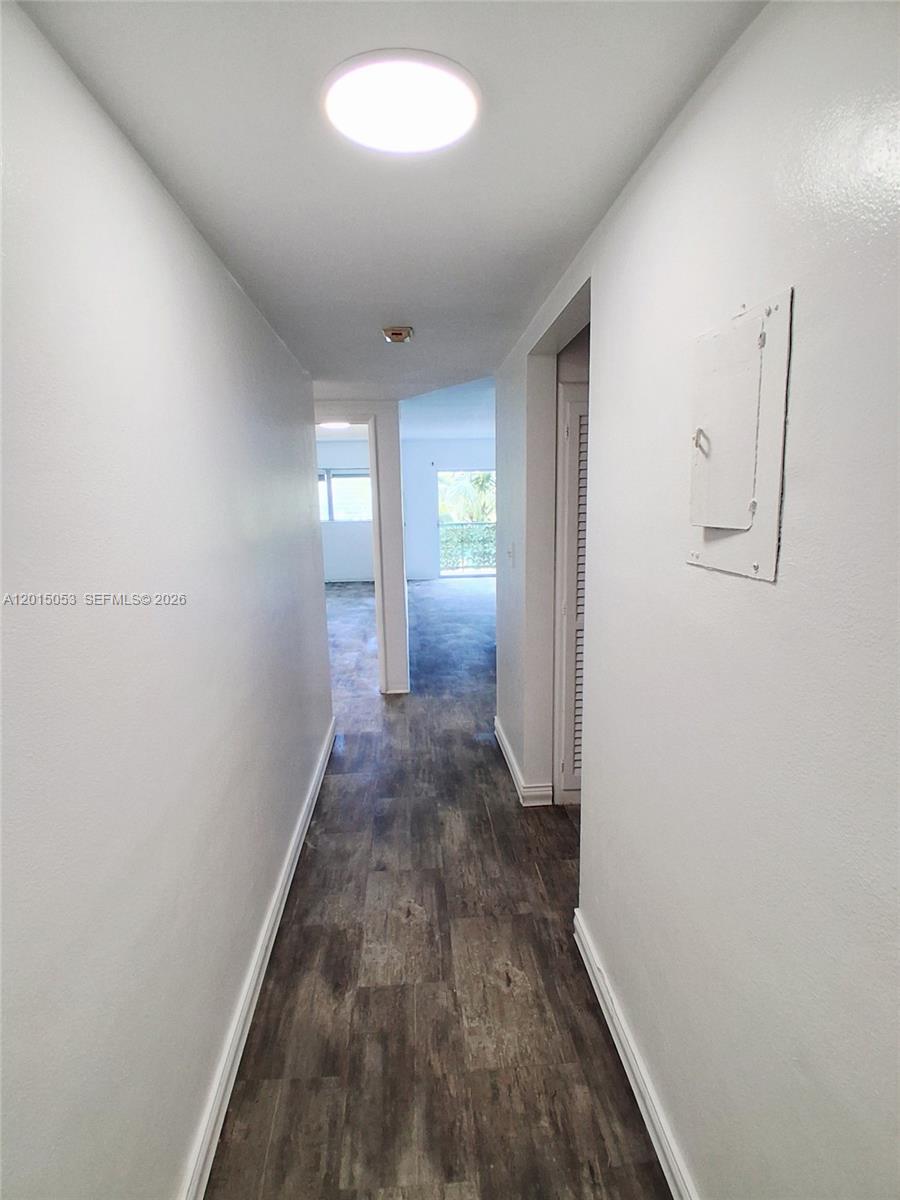 FLORIDIAN ARMS CONDO - Residential Lease