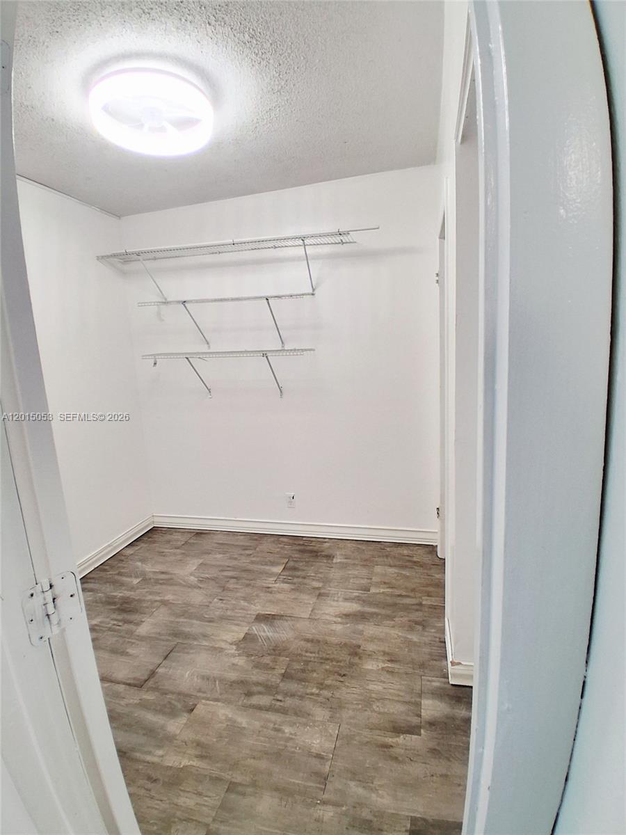 FLORIDIAN ARMS CONDO - Residential Lease
