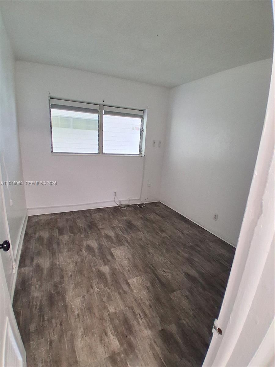 FLORIDIAN ARMS CONDO - Residential Lease