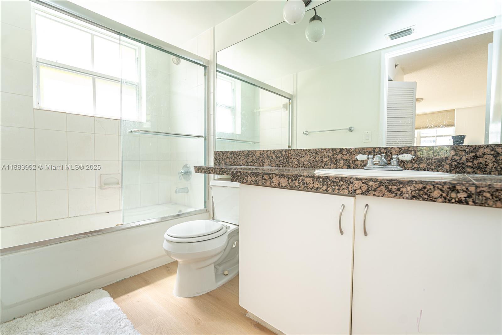 THE YACHT CLUB AT AVENTURA - Residential