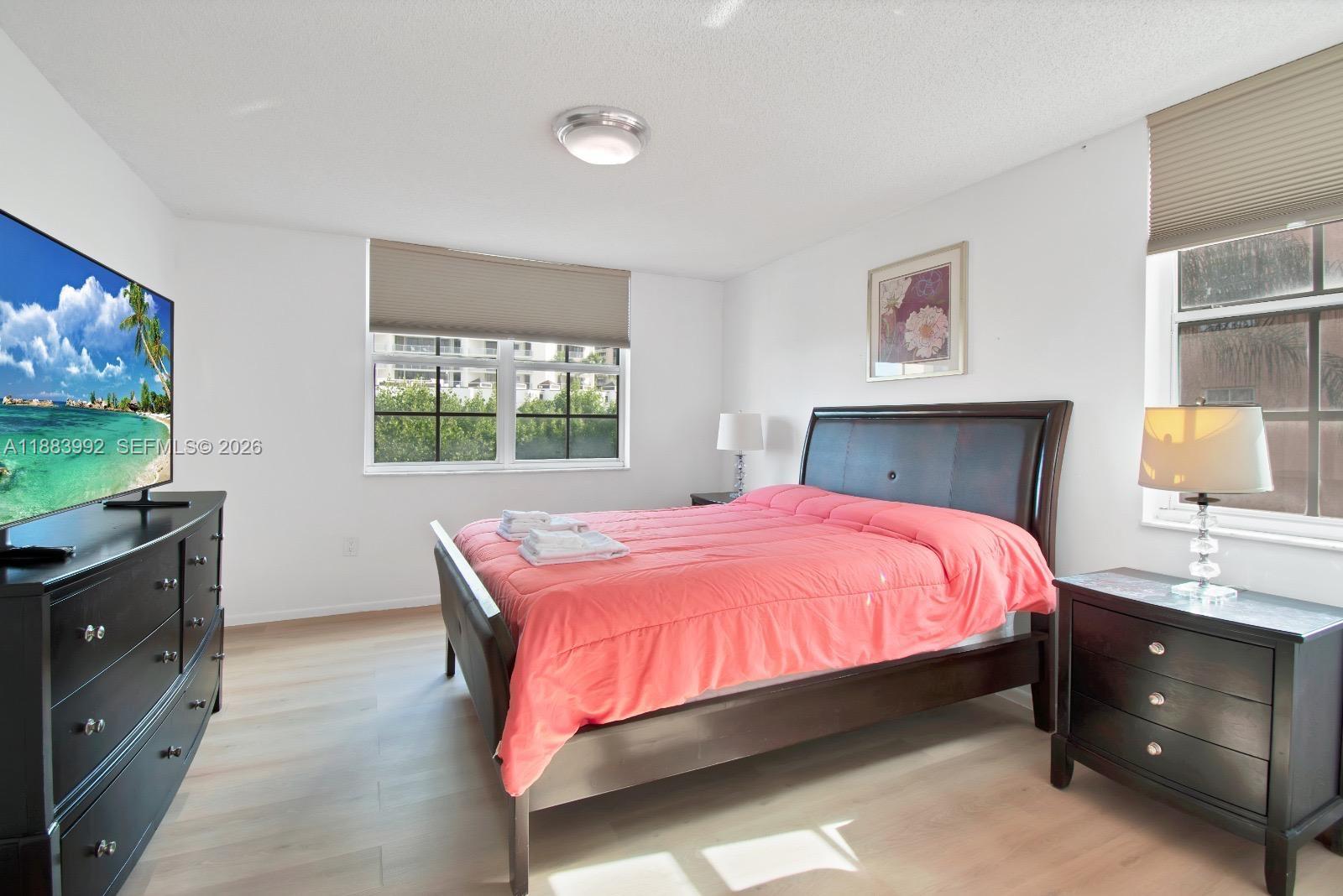 THE YACHT CLUB AT AVENTURA - Residential