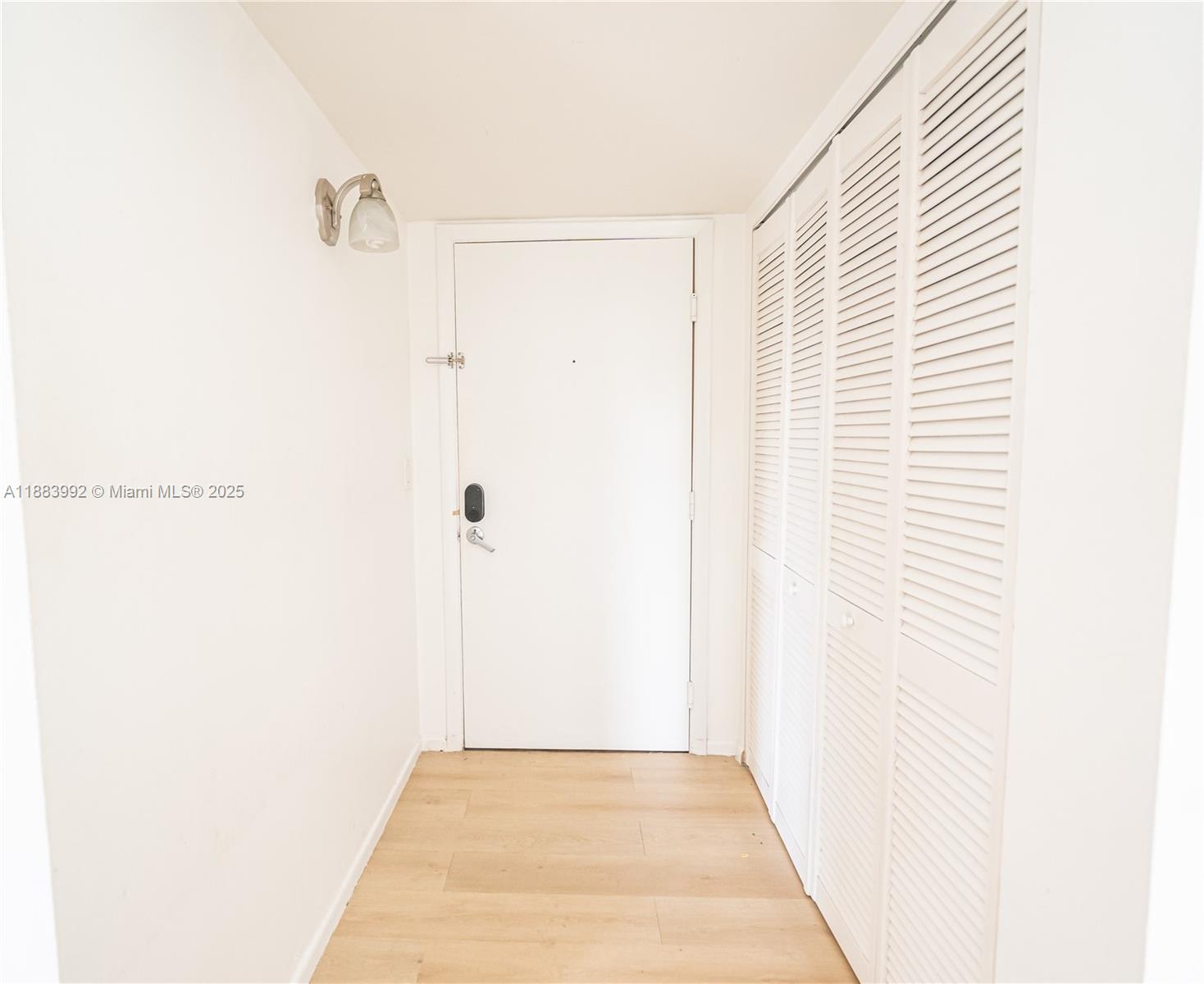 THE YACHT CLUB AT AVENTURA - Residential