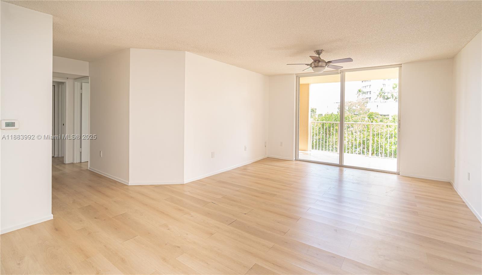 THE YACHT CLUB AT AVENTURA - Residential