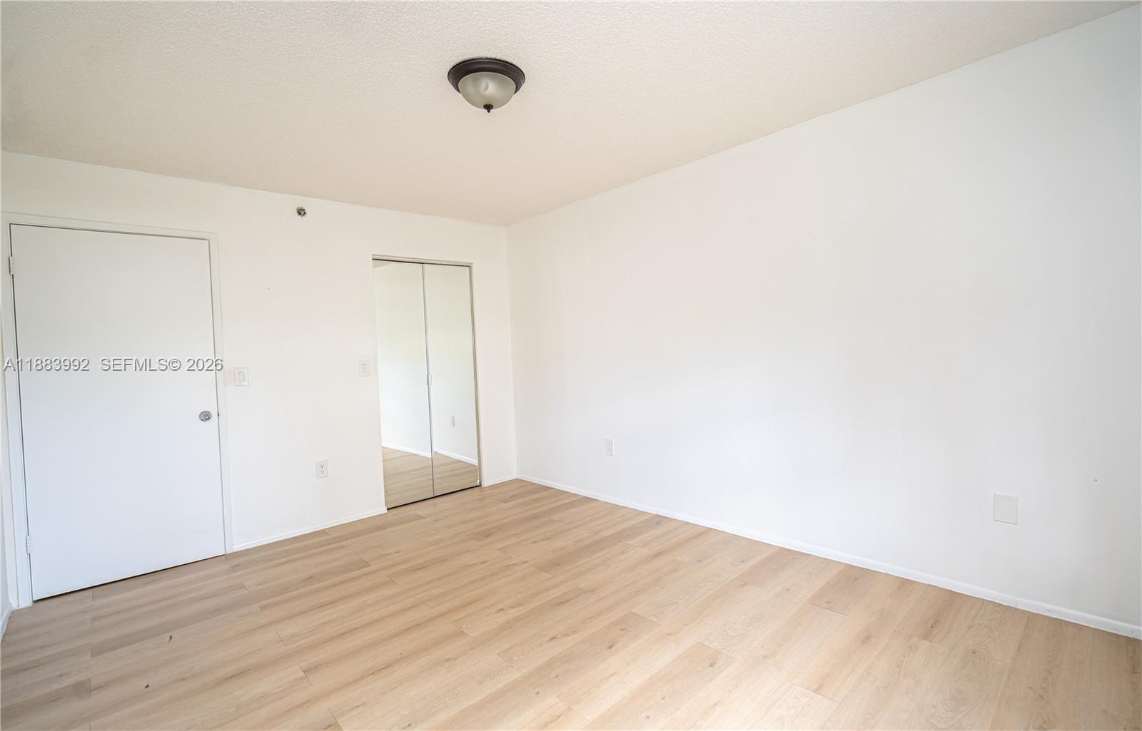 THE YACHT CLUB AT AVENTURA - Residential