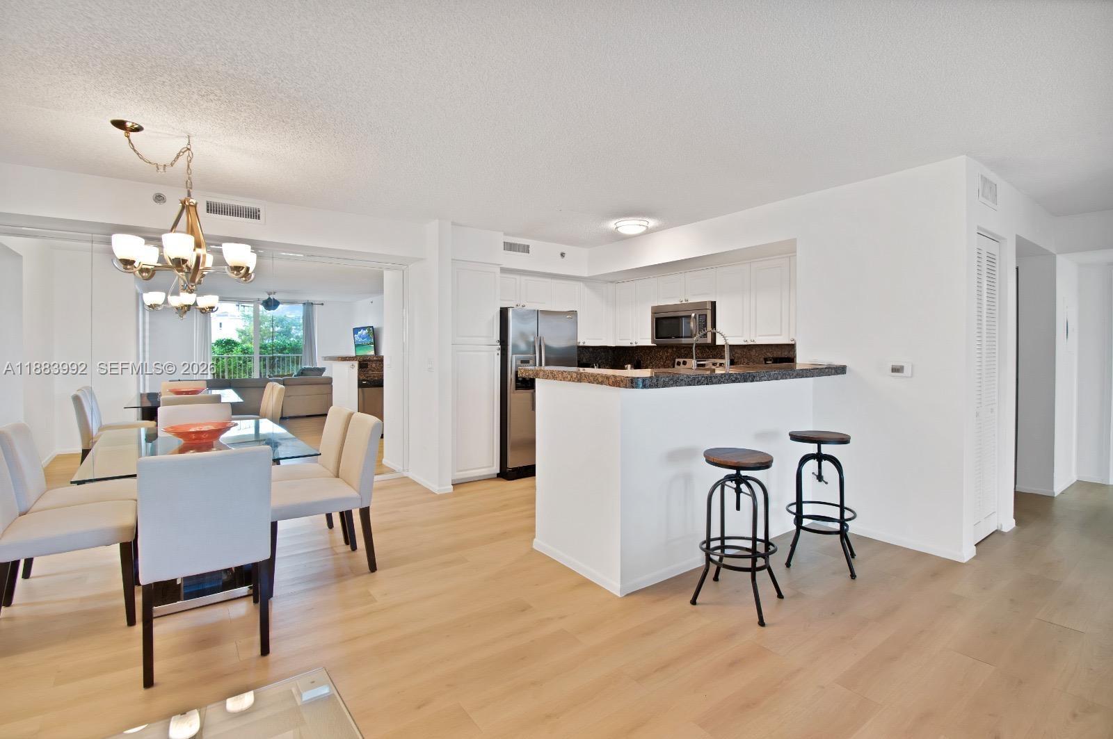 THE YACHT CLUB AT AVENTURA - Residential