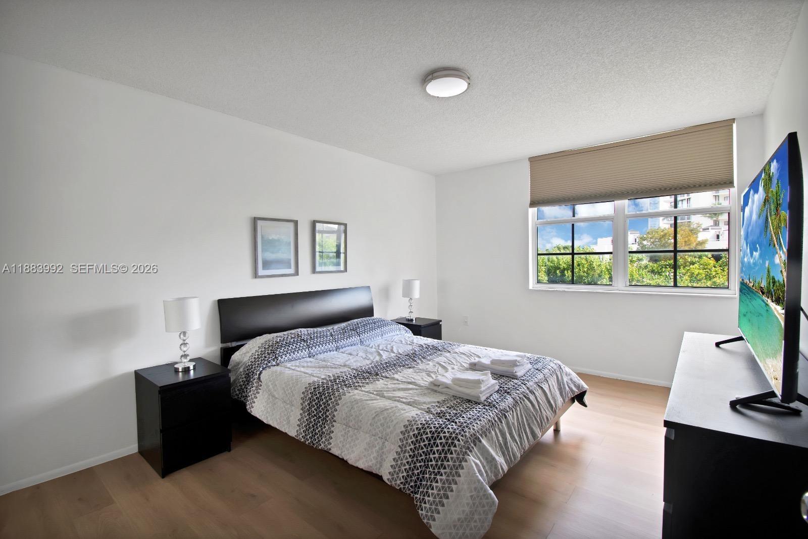 THE YACHT CLUB AT AVENTURA - Residential