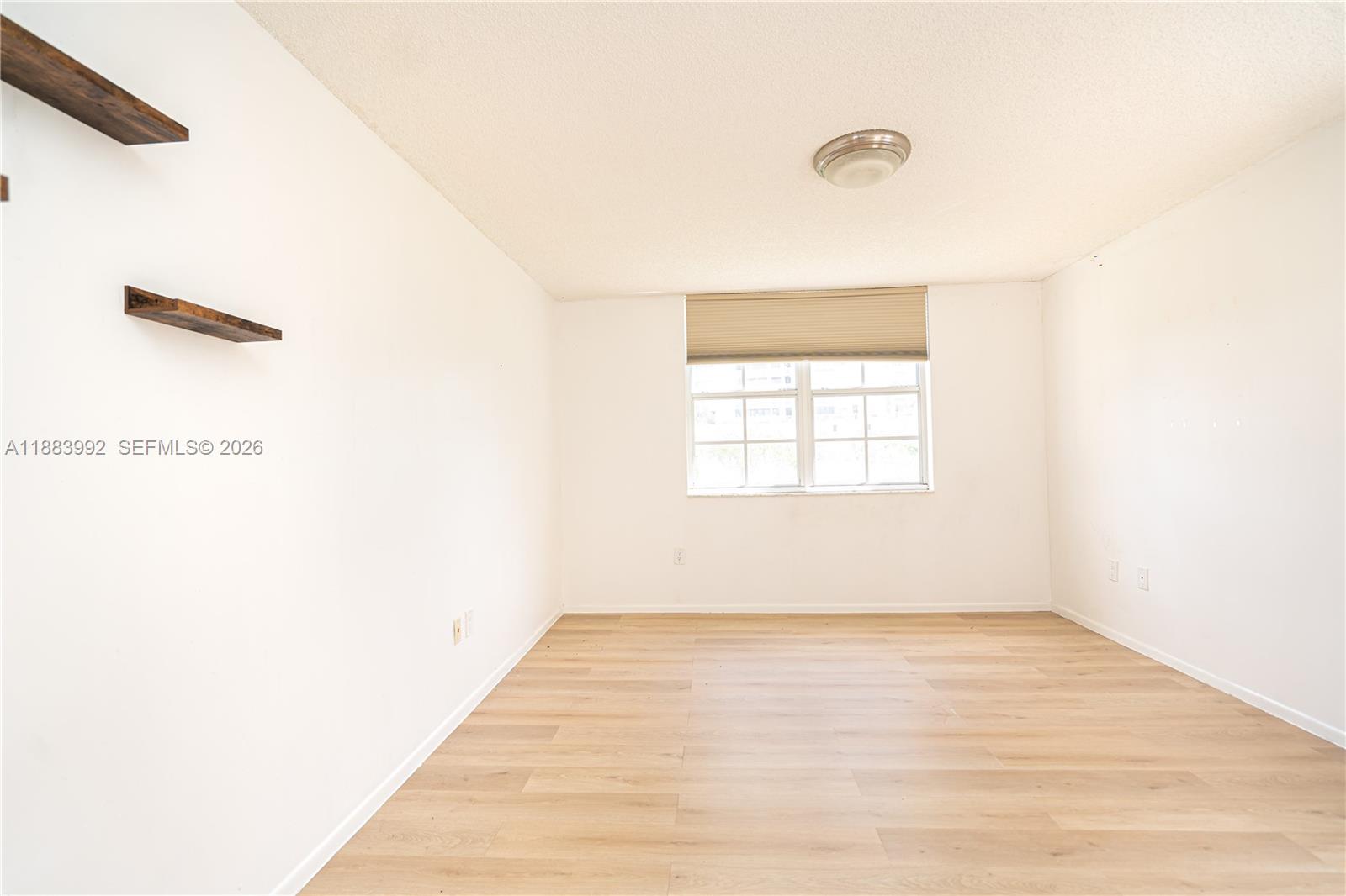 THE YACHT CLUB AT AVENTURA - Residential