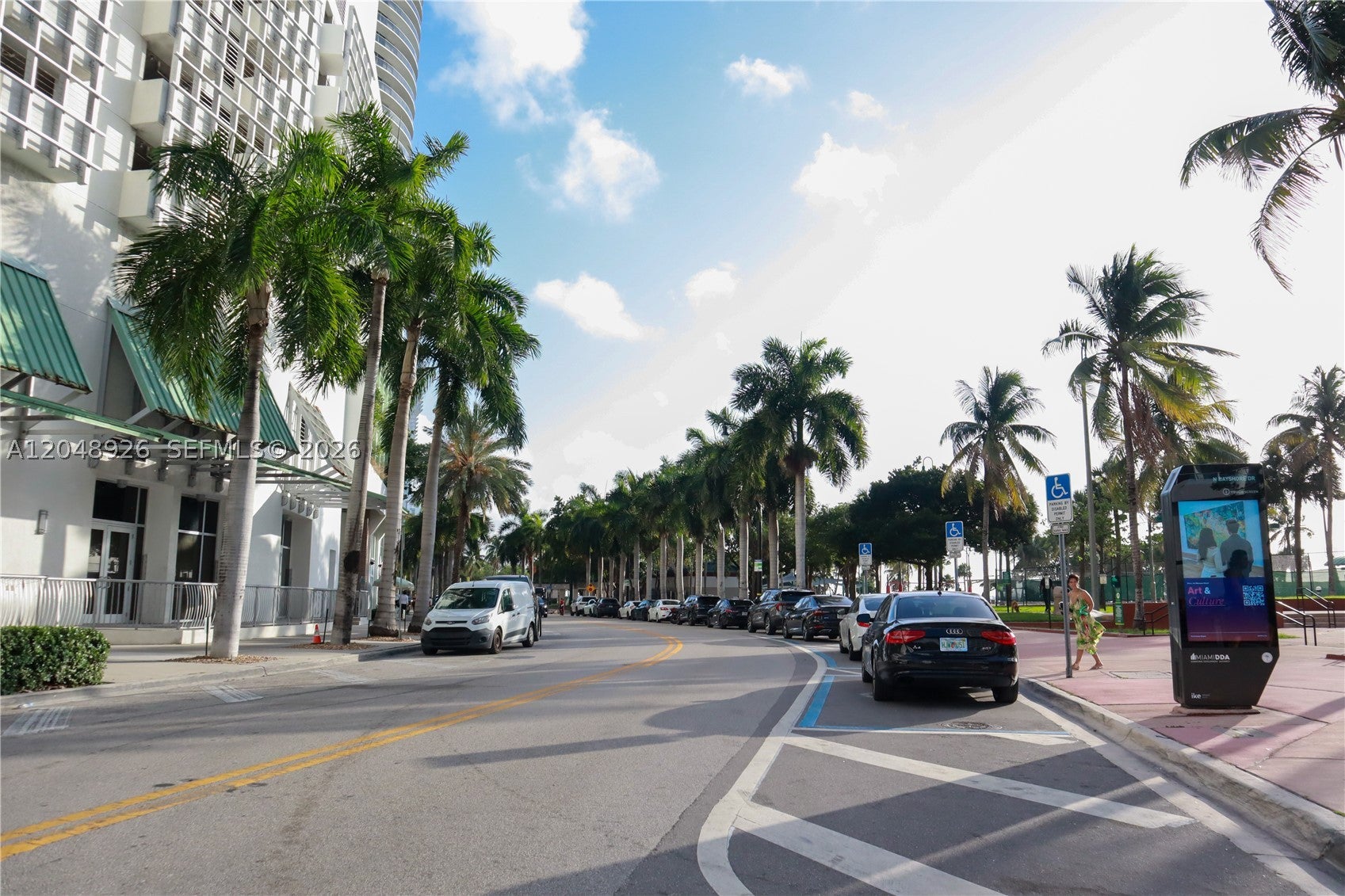 1750 N Bayshore Dr 3611