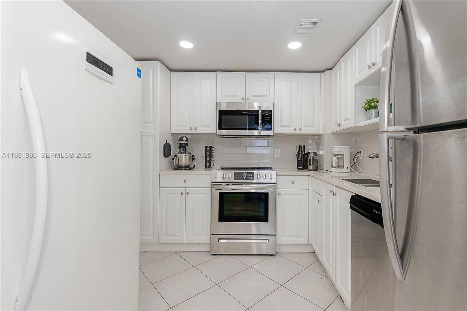 HEMISPHERES CONDO - Residential