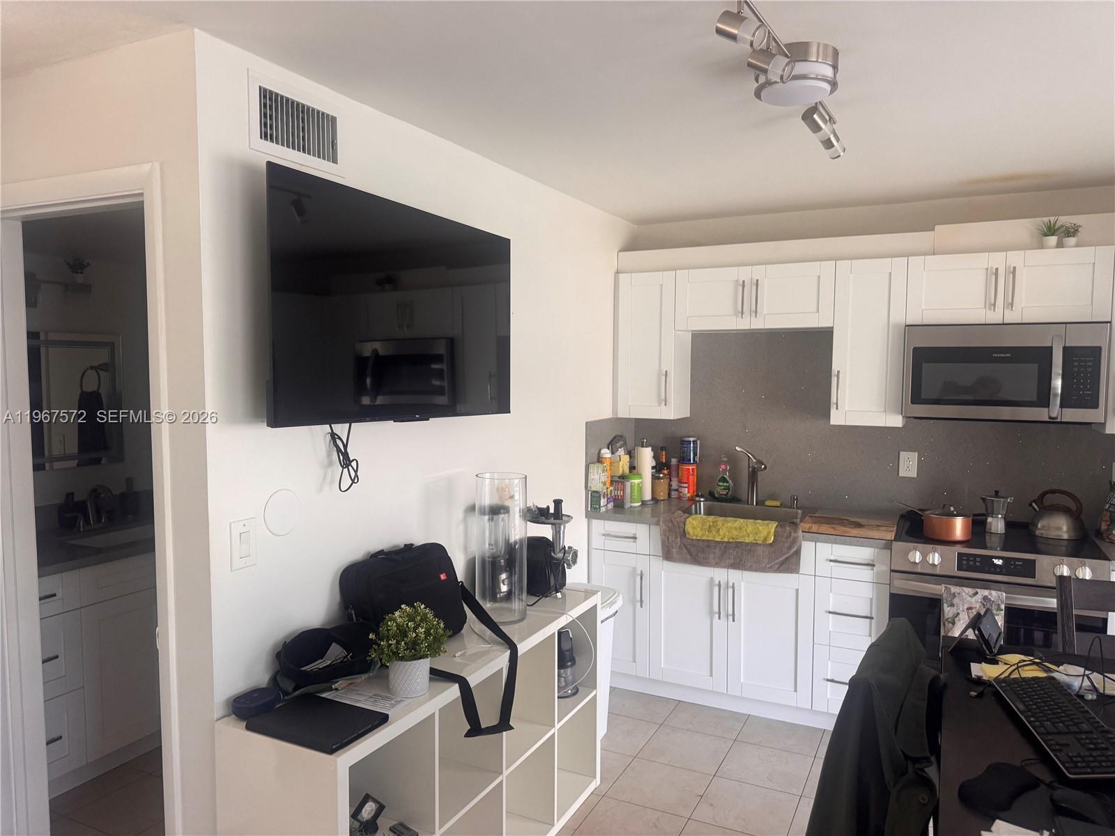 CHATEAU DE MER CONDO - Residential