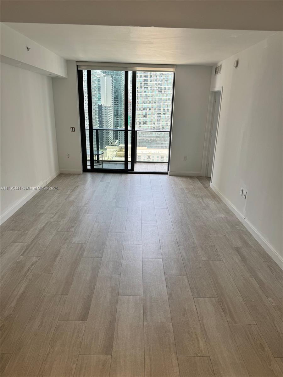 55 Sw 9th St 2404, Miami, Broward County, Florida - 1 Bedrooms  
2 Bathrooms - 