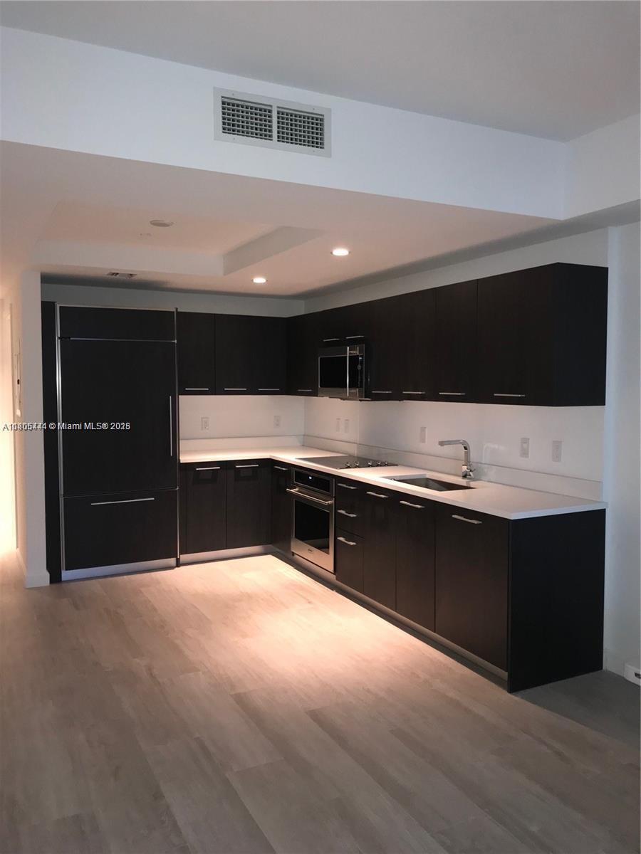 Rental Property at 55 Sw 9th St 2404, Miami, Broward County, Florida - Bedrooms: 1 
Bathrooms: 2  - $3,850 MO.