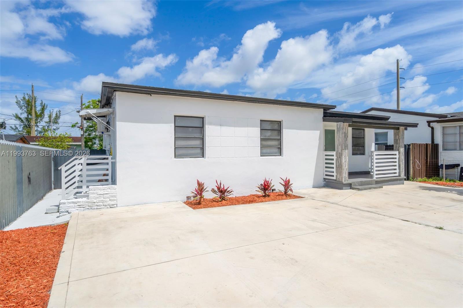 6TH ADDN TO HIALEAH - Residential