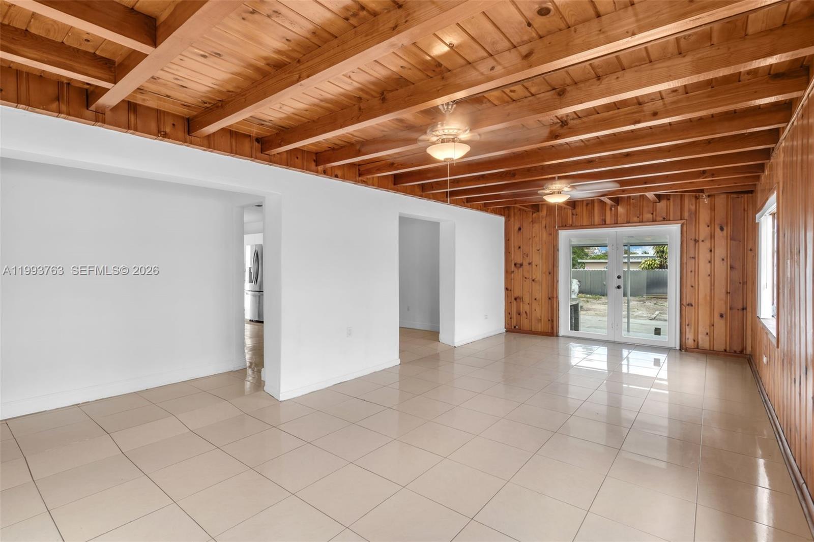 6TH ADDN TO HIALEAH - Residential