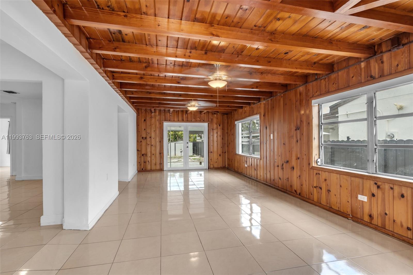 6TH ADDN TO HIALEAH - Residential