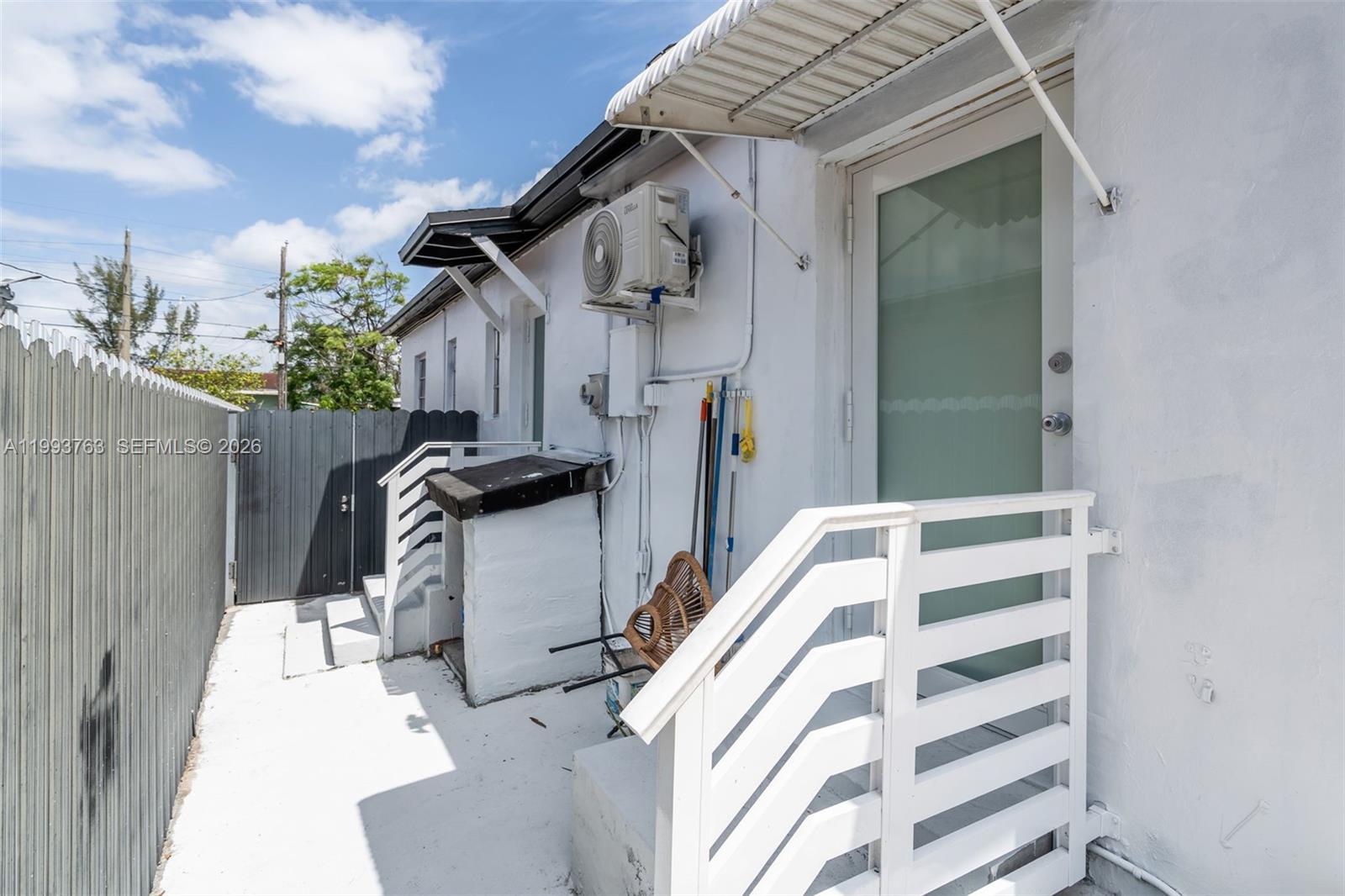 6TH ADDN TO HIALEAH - Residential