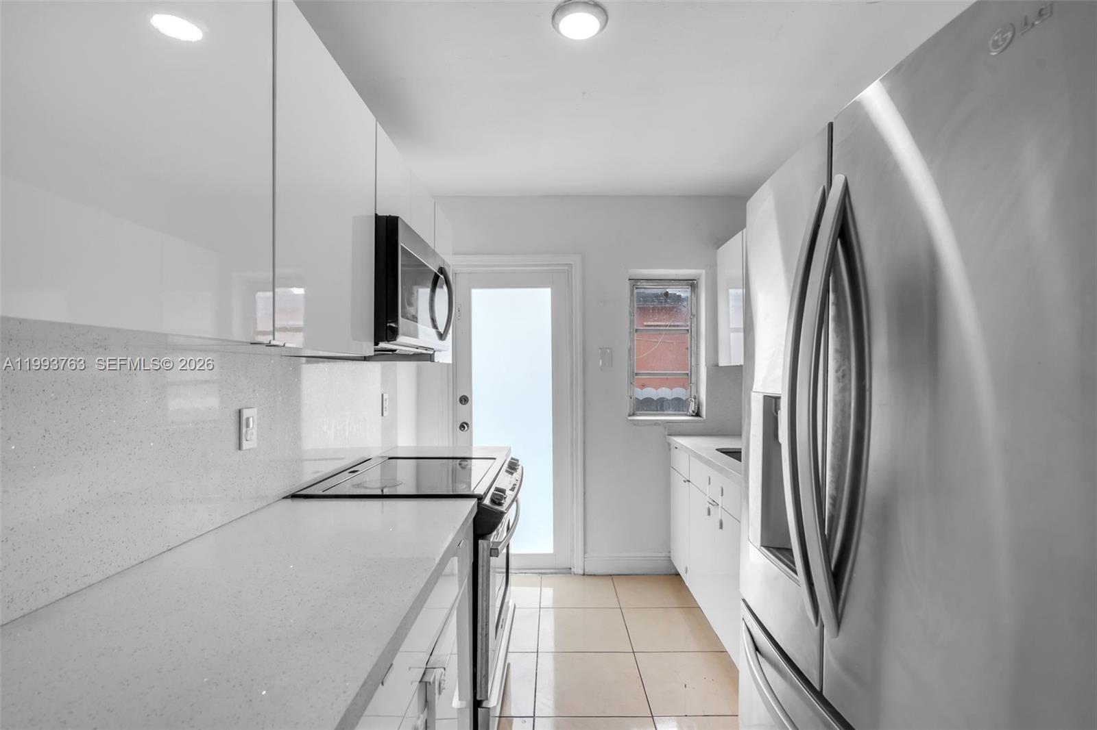 6TH ADDN TO HIALEAH - Residential