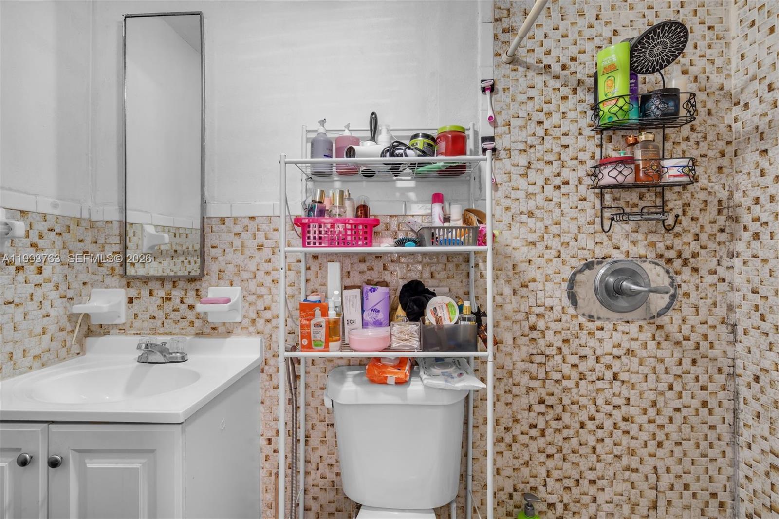 6TH ADDN TO HIALEAH - Residential