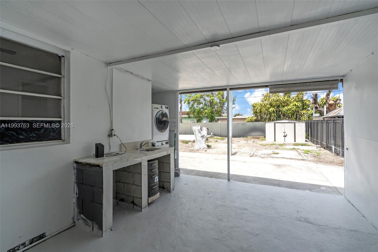 6TH ADDN TO HIALEAH - Residential