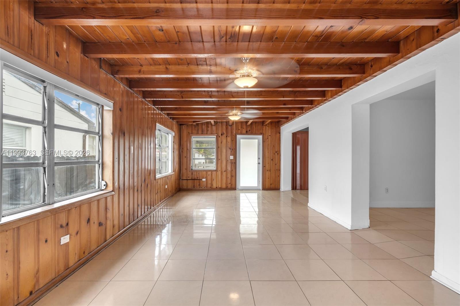 6TH ADDN TO HIALEAH - Residential