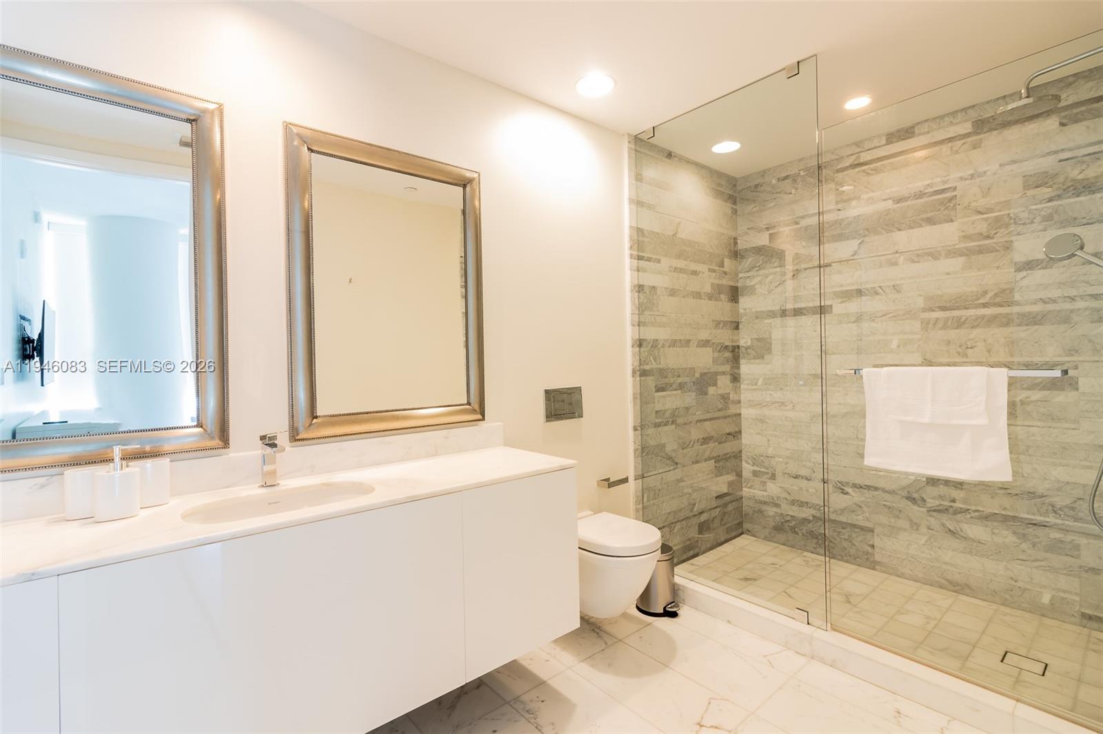 OCEANA BAL HARBOUR CONDO - Residential