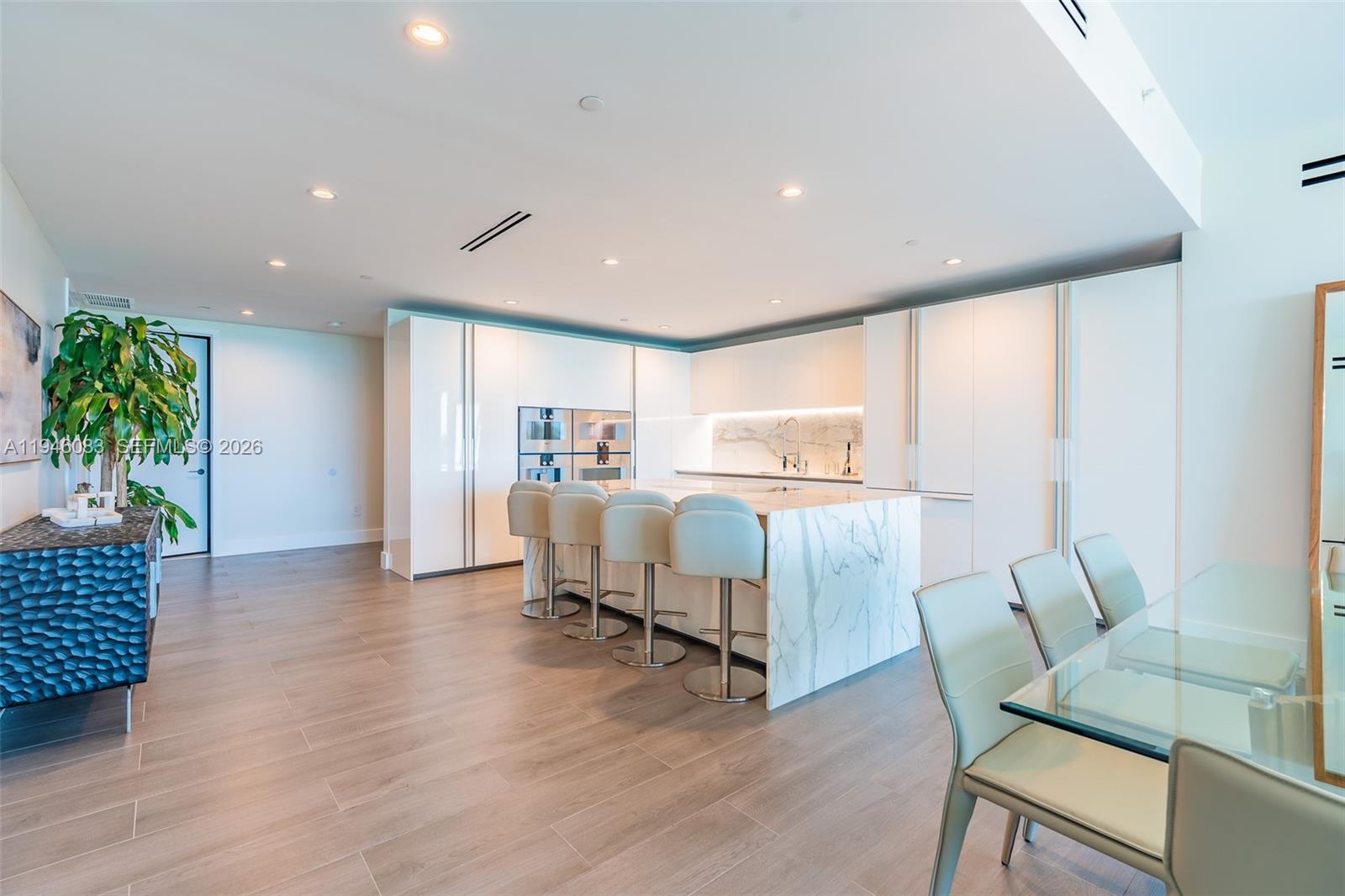 OCEANA BAL HARBOUR CONDO - Residential