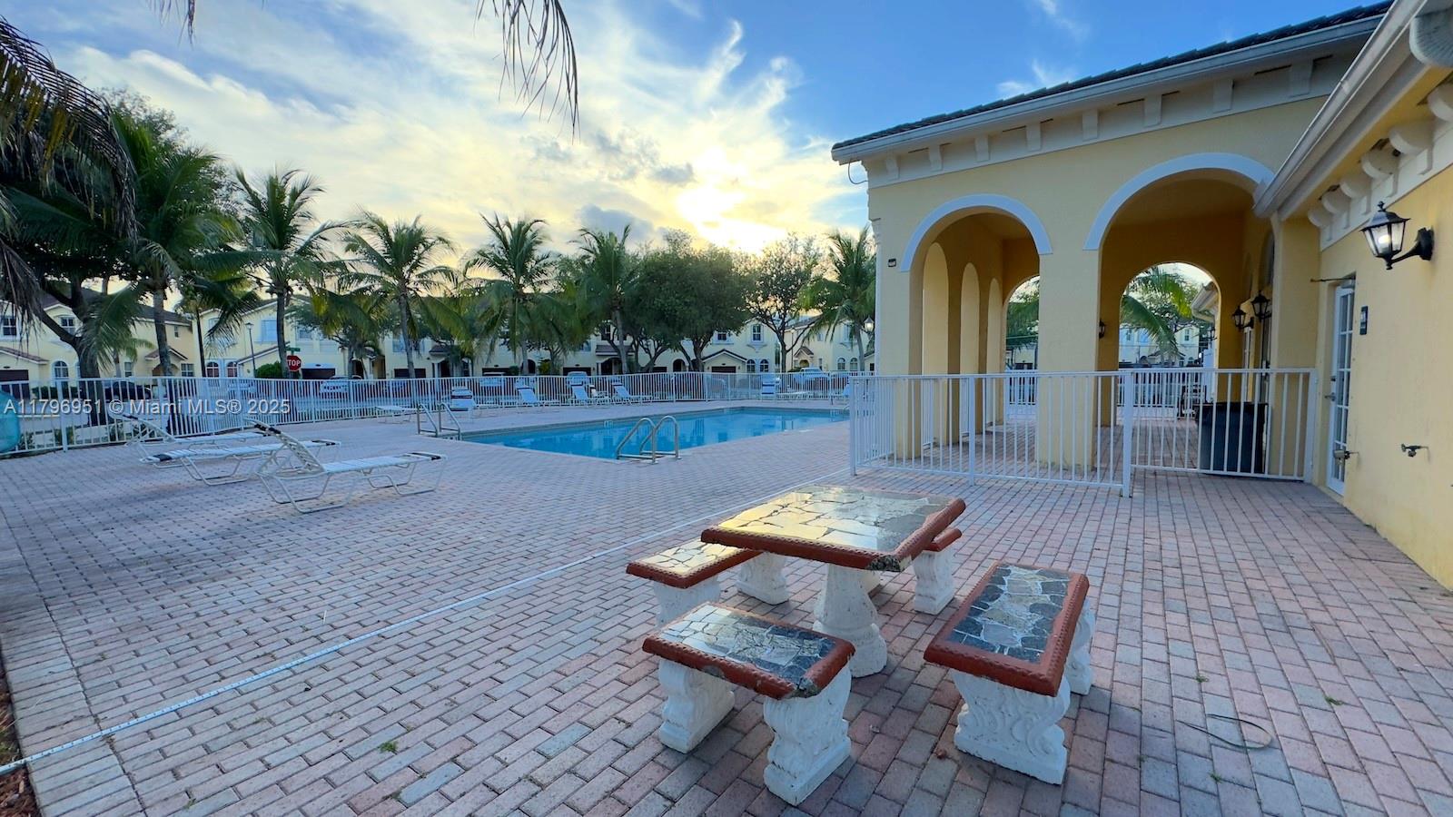 GRAND LAKES PHASE I - Residential