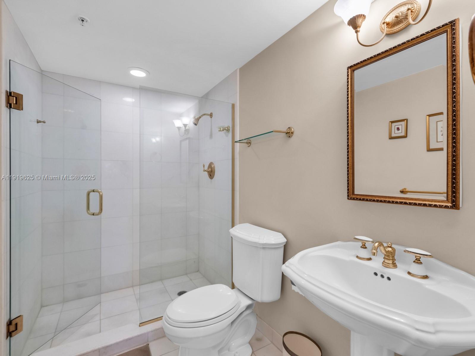 GRAND BAY RESIDENCES COND - Residential