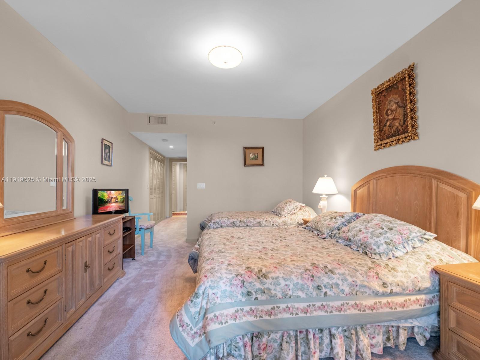 GRAND BAY RESIDENCES COND - Residential