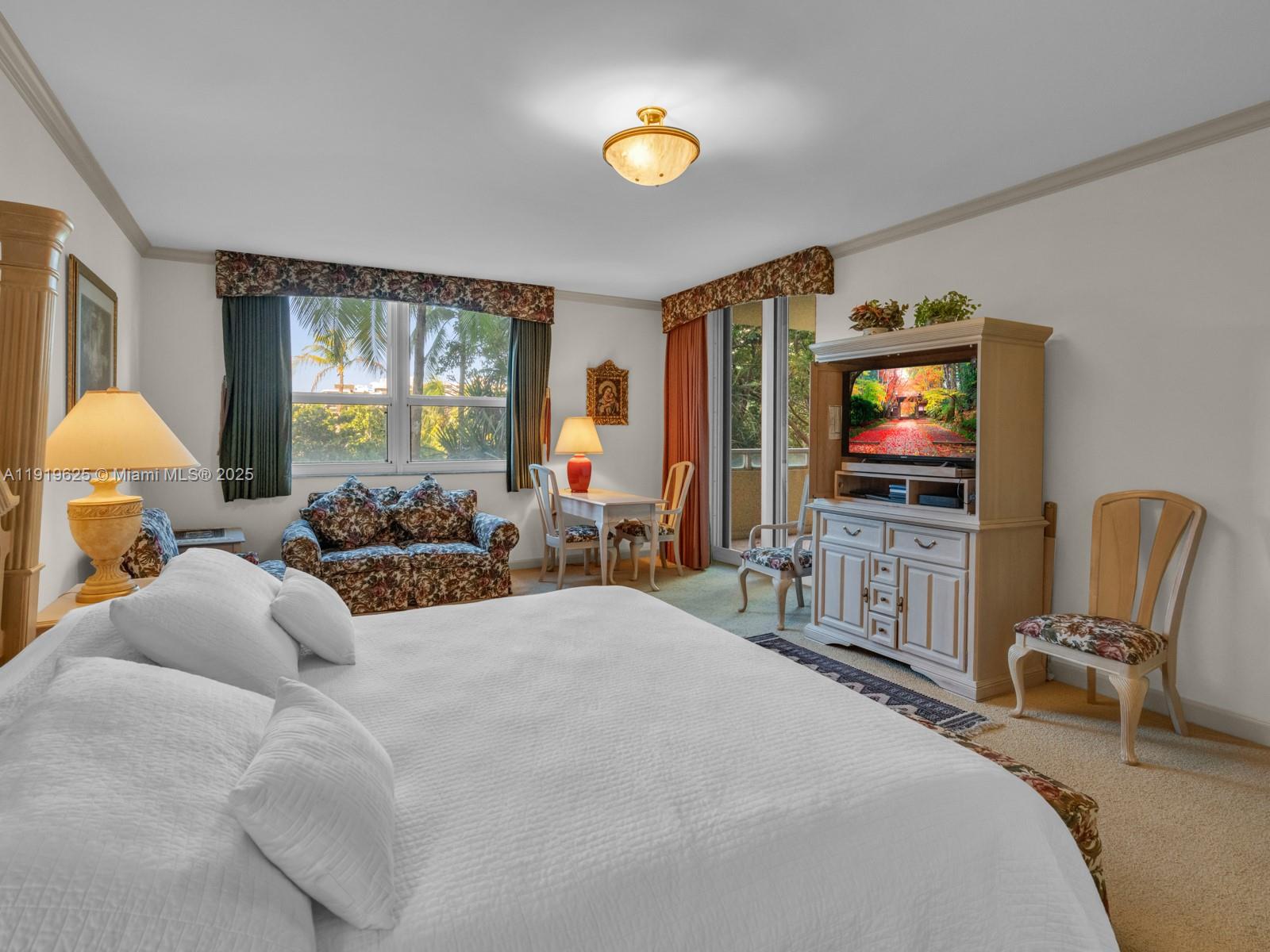 GRAND BAY RESIDENCES COND - Residential