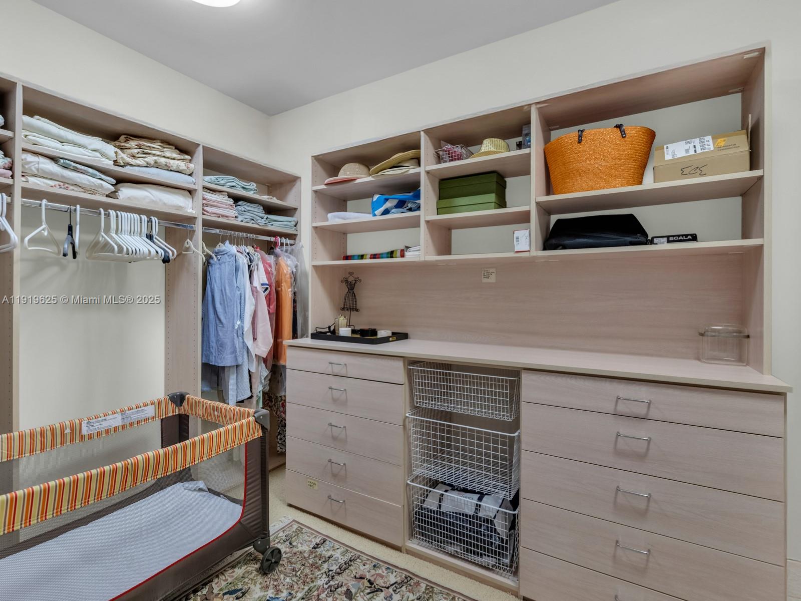 GRAND BAY RESIDENCES COND - Residential