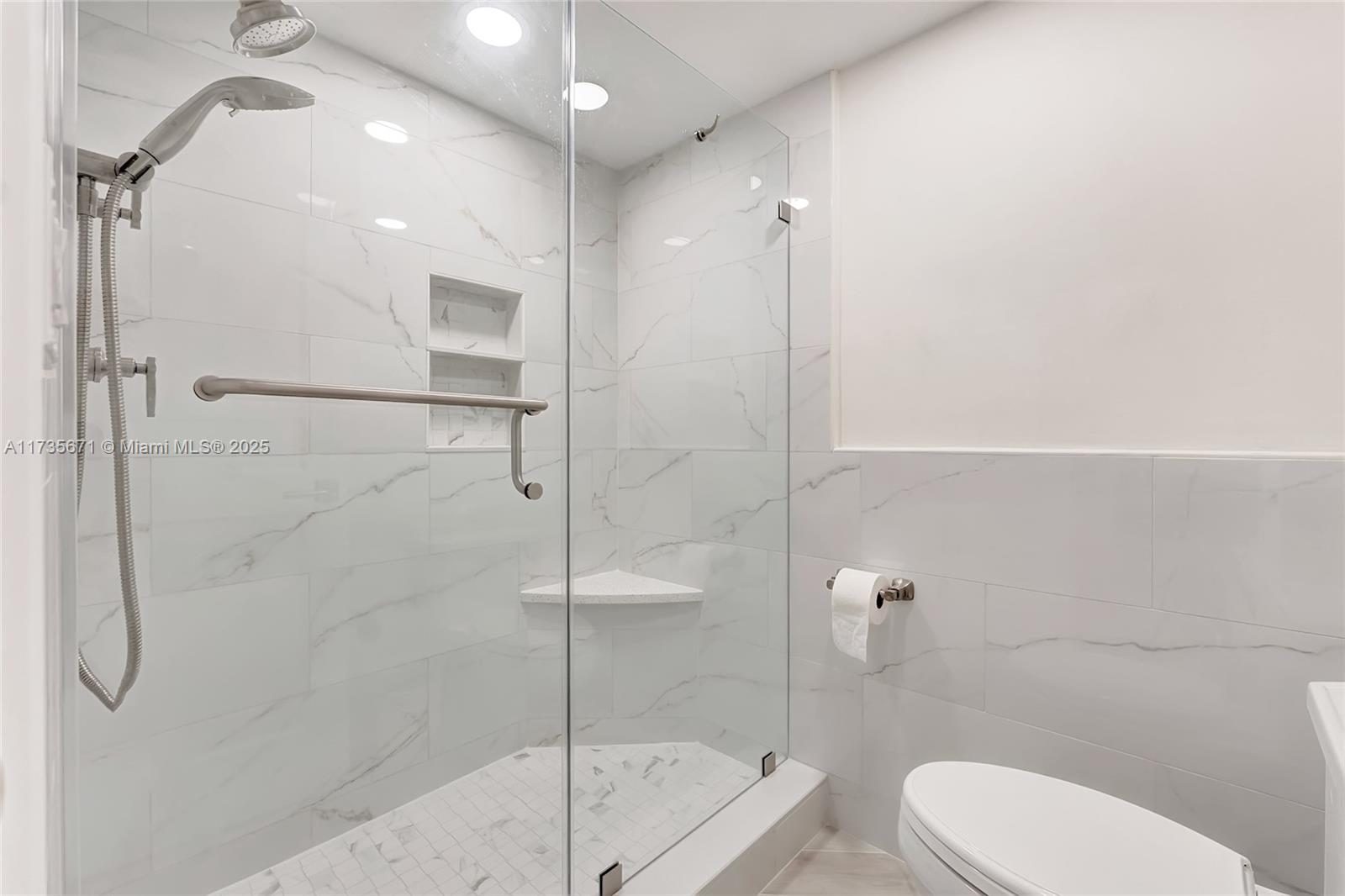 OCEAN TRAIL CONDO IV - Residential Lease