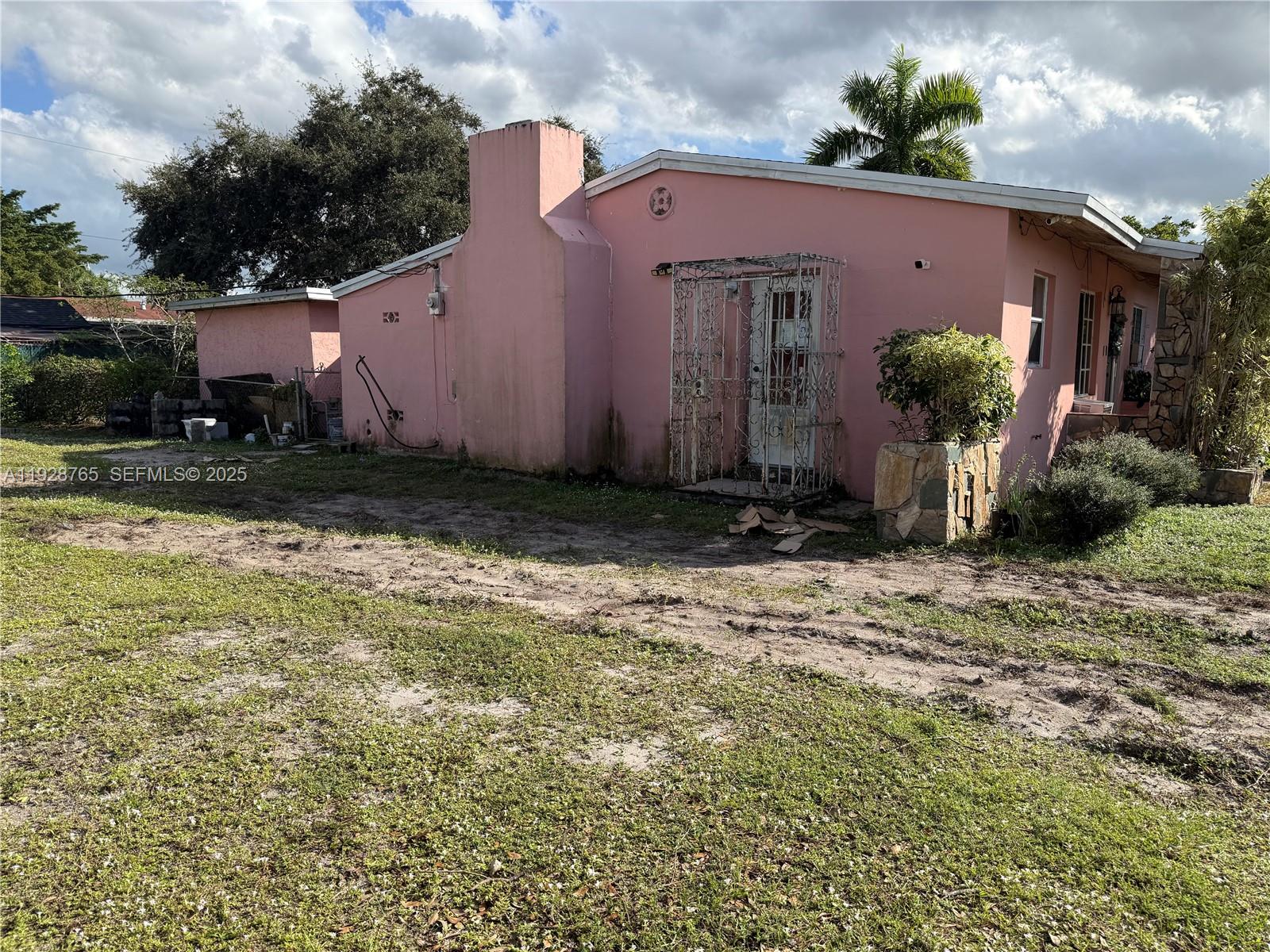 View photos, virtual tours, details... 17501 NW 41st Ave