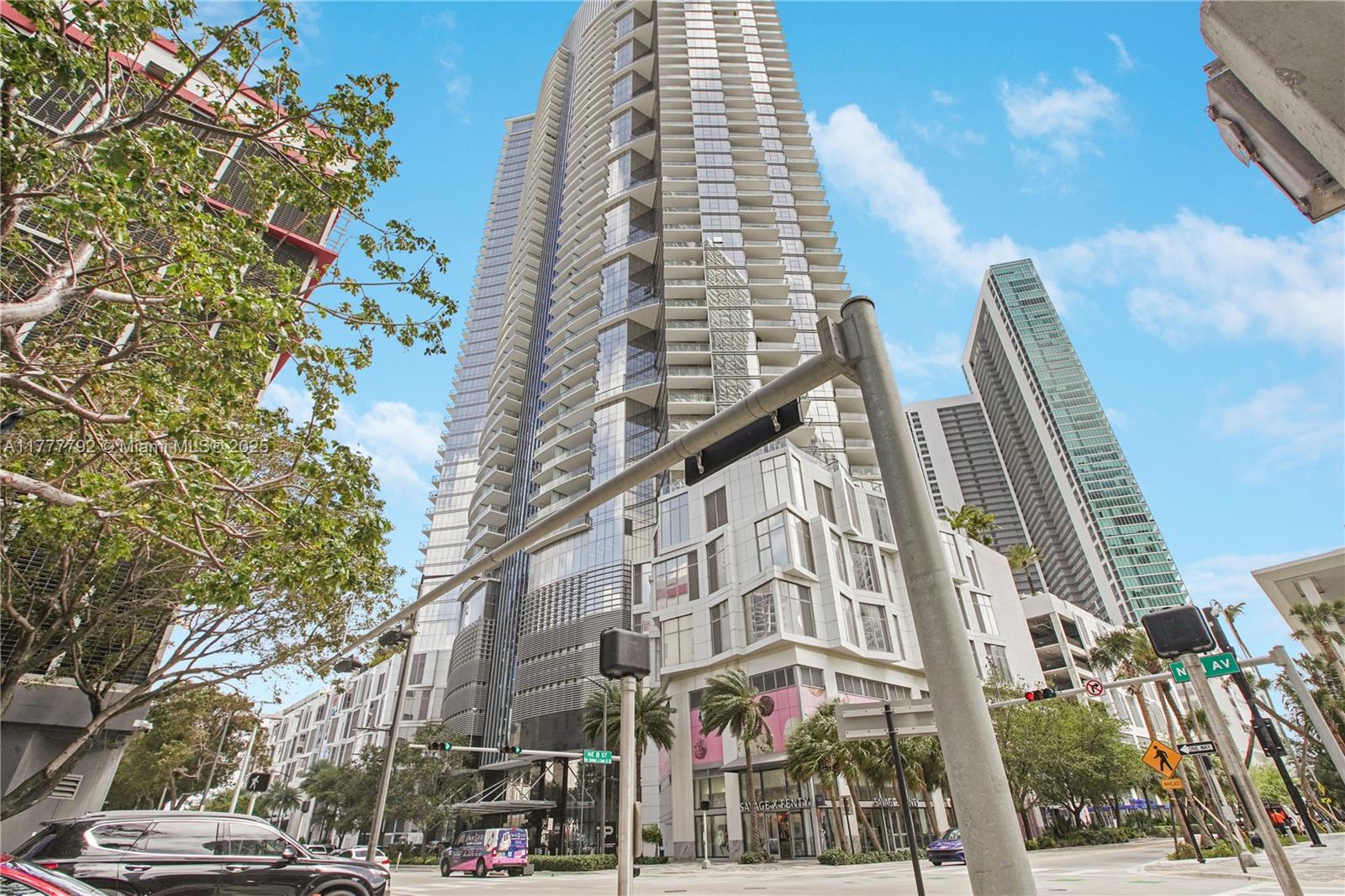 PARAMOUNT MIAMI WORLDCENT - Residential