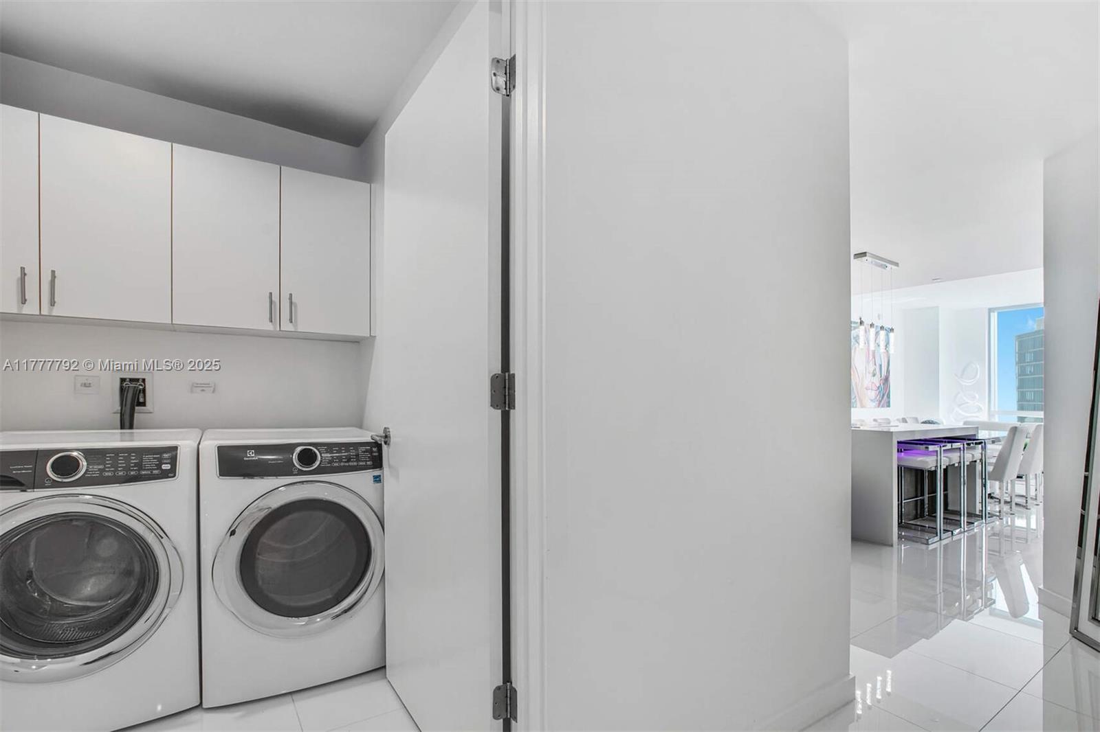 PARAMOUNT MIAMI WORLDCENT - Residential