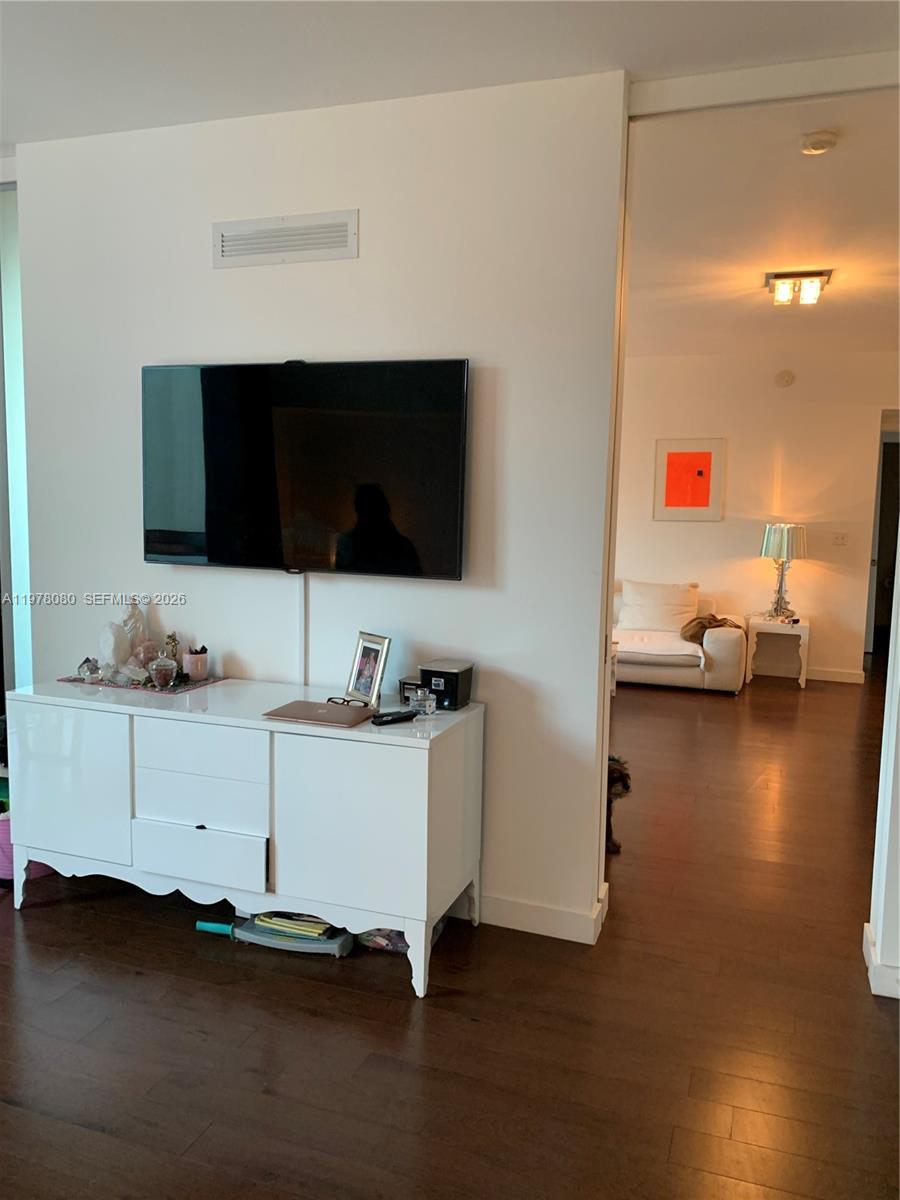 IOS ON THE BAY CONDO - Residential