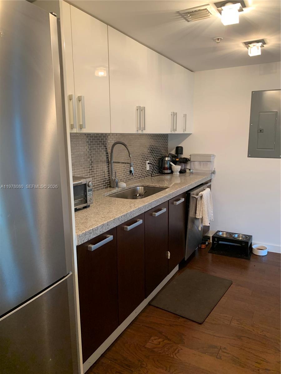 IOS ON THE BAY CONDO - Residential