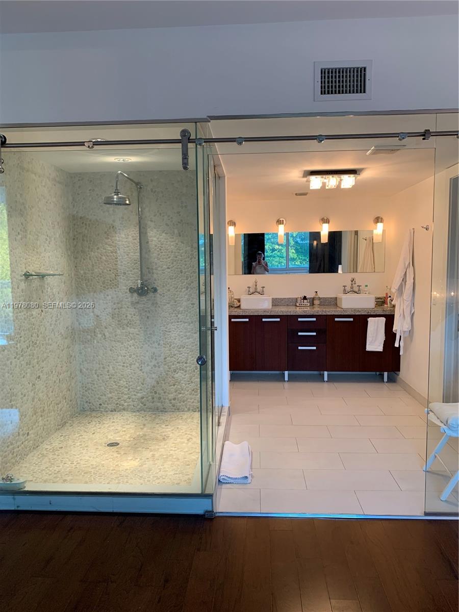 IOS ON THE BAY CONDO - Residential