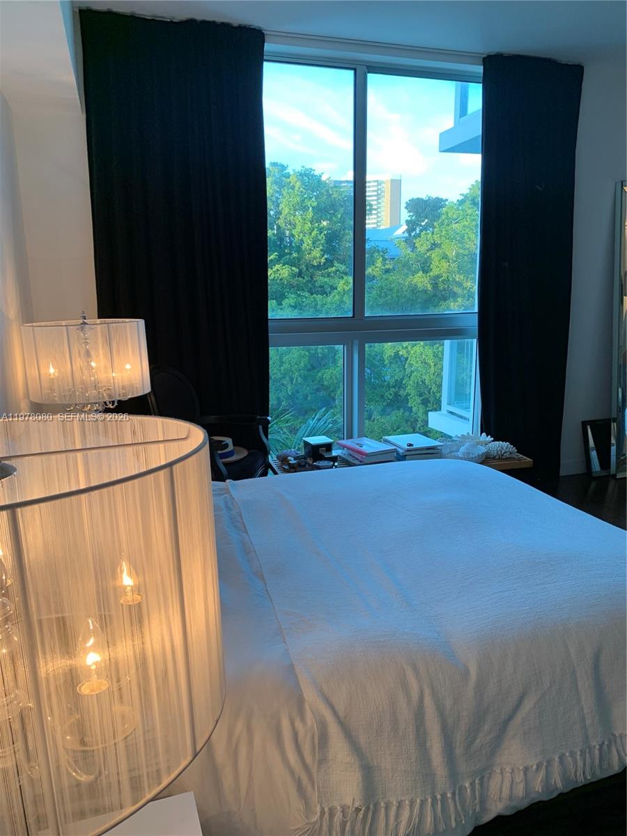 IOS ON THE BAY CONDO - Residential