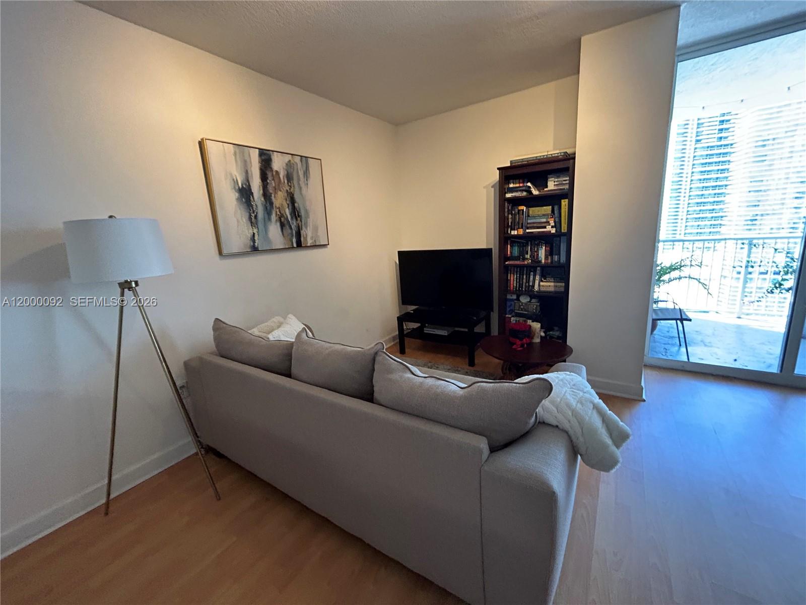170 SE 14th St 2906