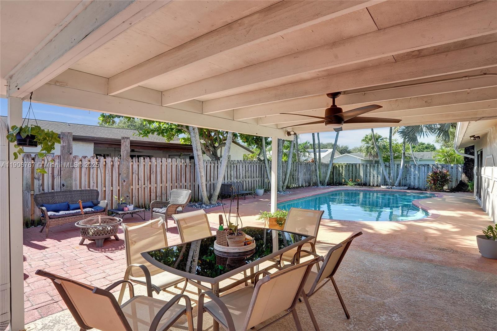 WELLEBY UNIT 2 - Residential