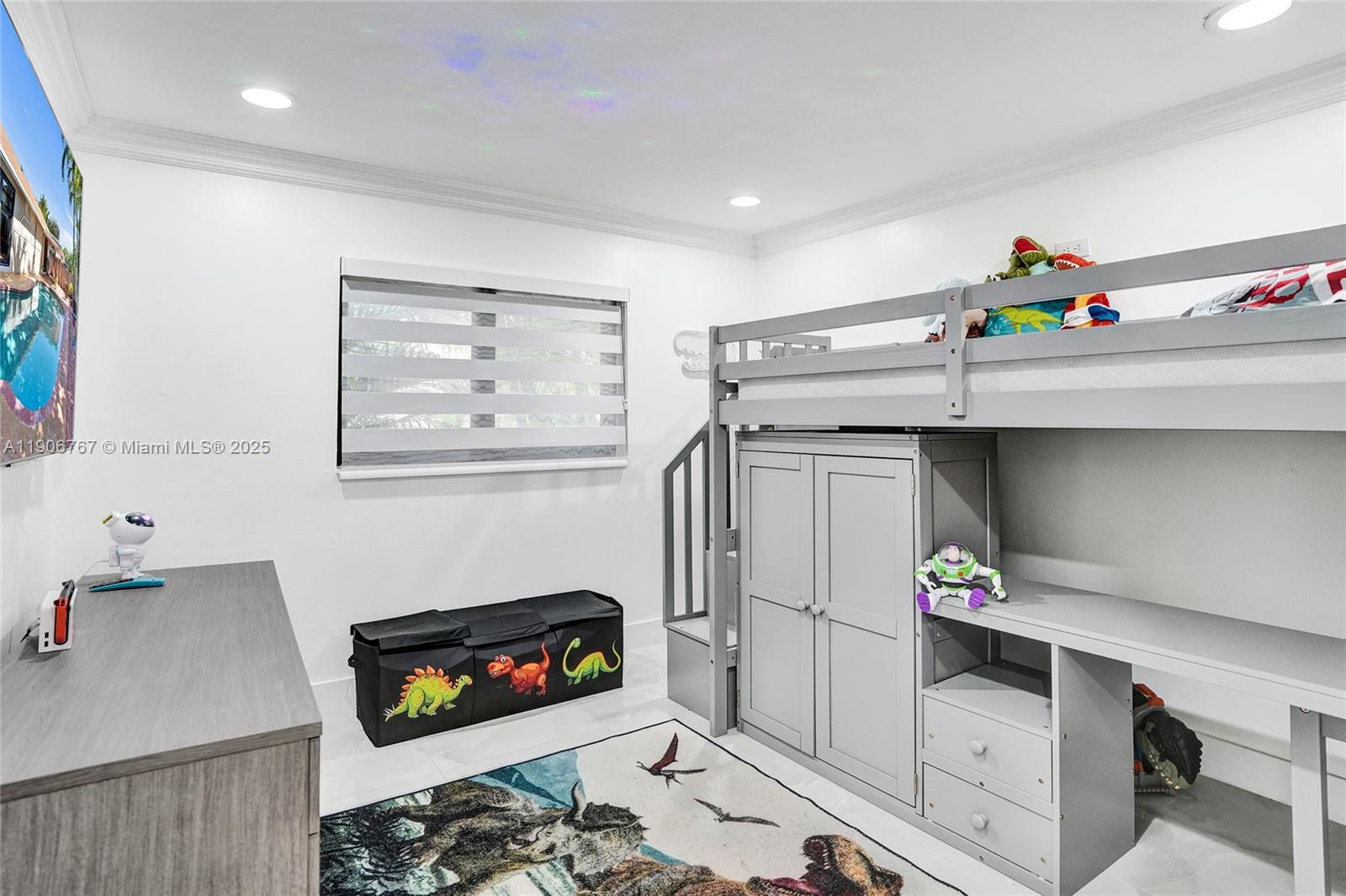 WELLEBY UNIT 2 - Residential