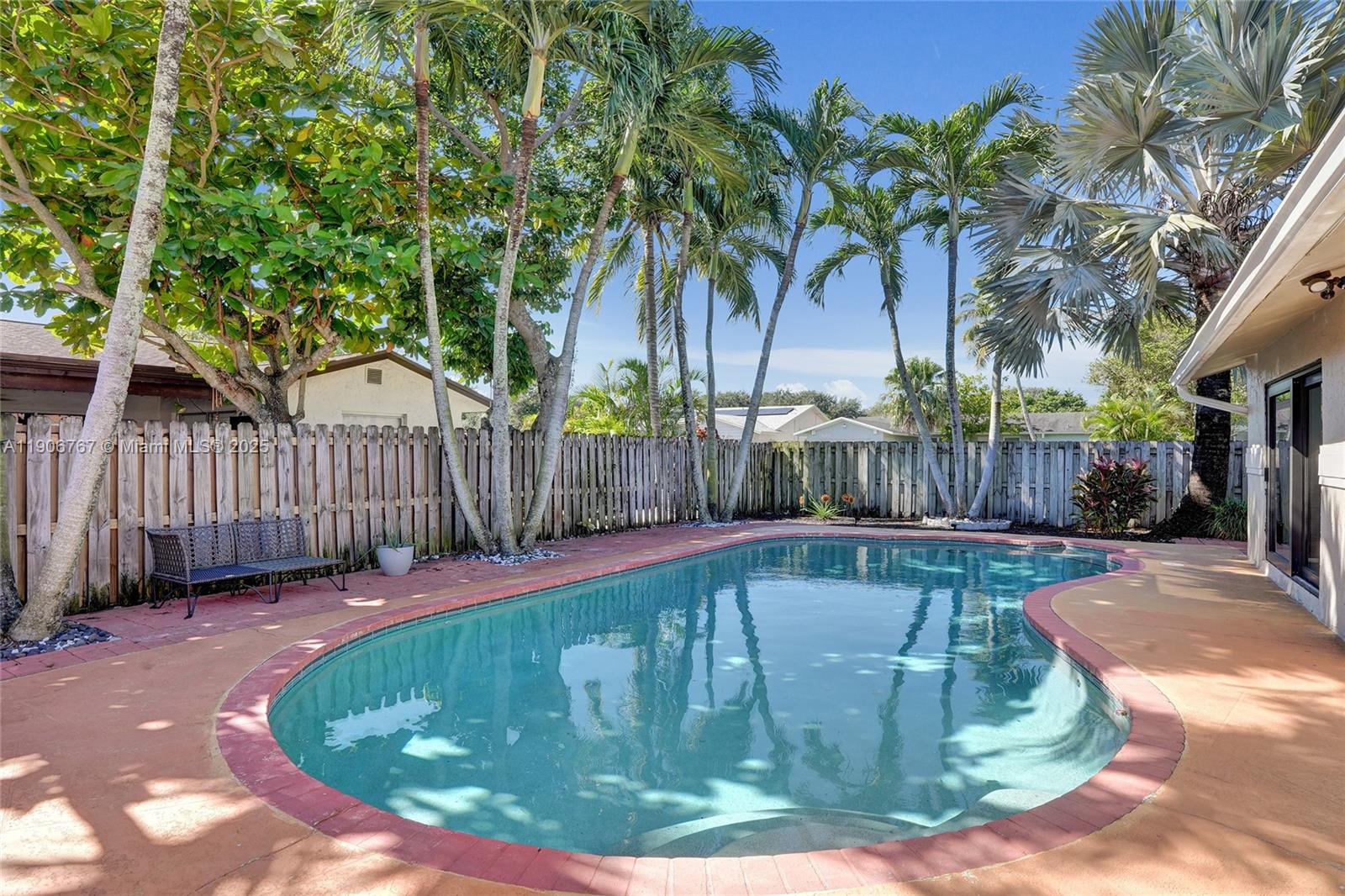 WELLEBY UNIT 2 - Residential