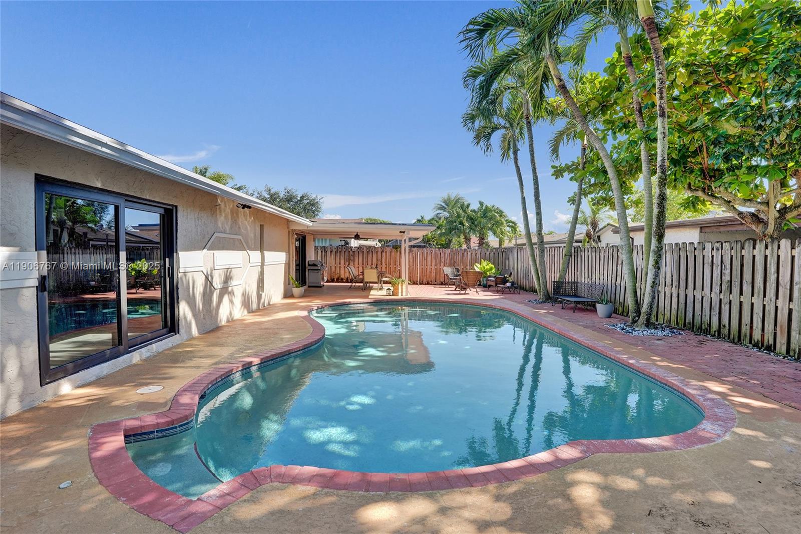 WELLEBY UNIT 2 - Residential