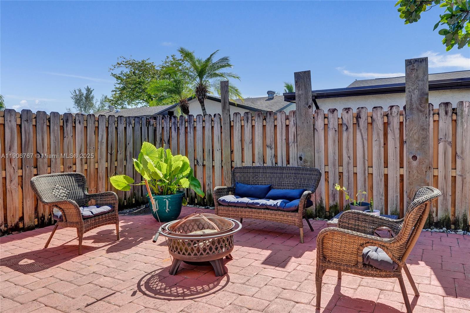 WELLEBY UNIT 2 - Residential