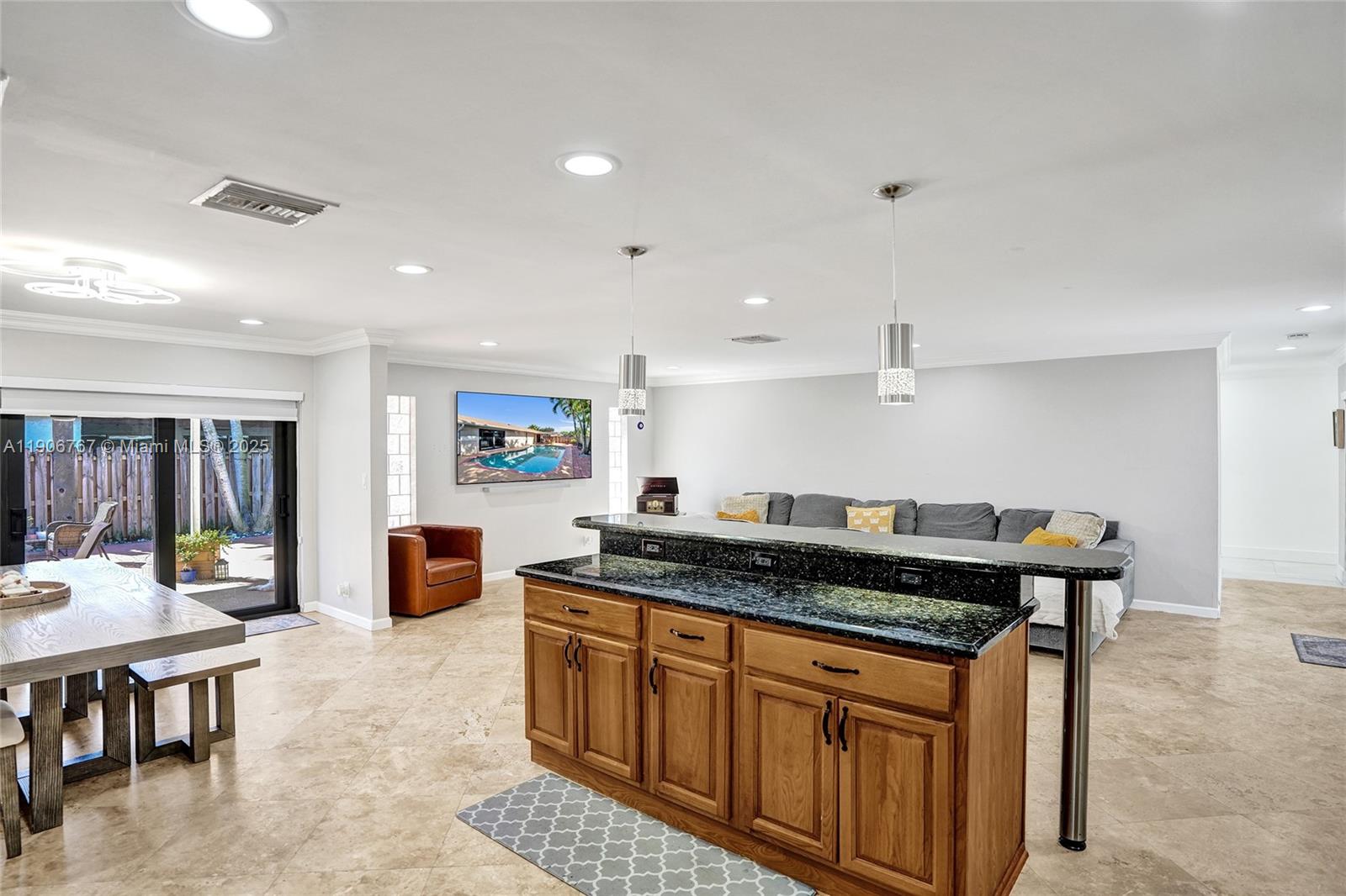 WELLEBY UNIT 2 - Residential