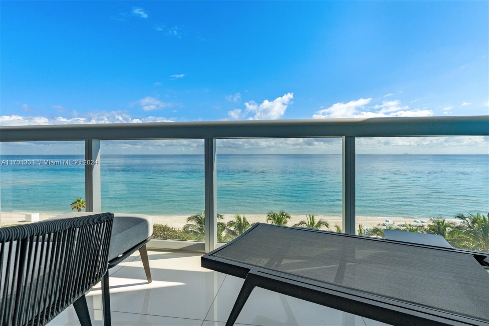 NORTH CARILLON BEACH COND - Residential