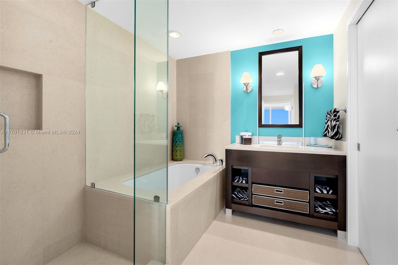 NORTH CARILLON BEACH COND - Residential